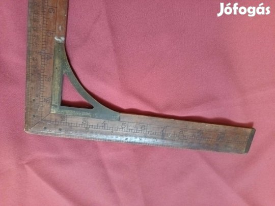Régi derékszögű fa vonalzó réz betéttel eladó !
