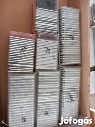 Régi diaképek keretezve 20db-os dobozba