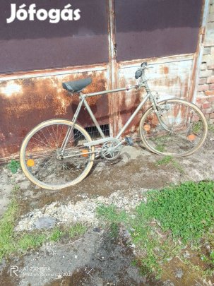 Régi dinamos világitásu kerékpár