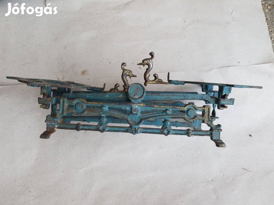 Régi díszes öntöttvas mérleg Jó állapotú Kiváló lakásdísz Nagyon szép