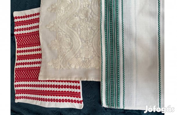 Régi díszpárnahuzat népi hímzésekkel ( 3 db együtt)