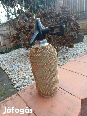 Régi dróthálós szódásüveg.