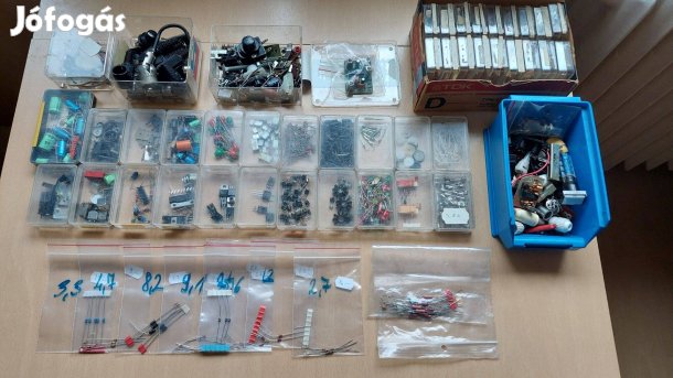 Régi elektronikai alkatrészek egyben olcsón
