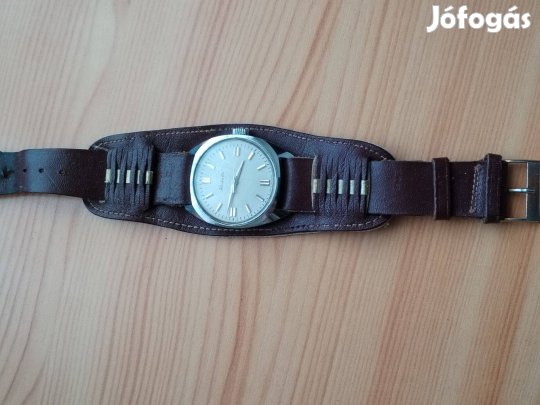 Régi eredeti Rakéta Orosz karóra eredeti pilóta szíjjon