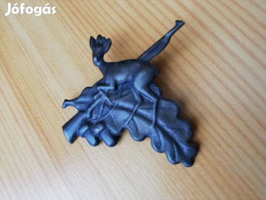 Régi eredeti Vadász sapka jelvény szép db