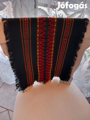 Régi és hibátlan mind két oldalon használható székely asztali futó