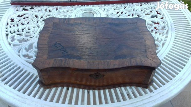 Régi fa ékszeres vagy levéltartó ládika 20x25cm