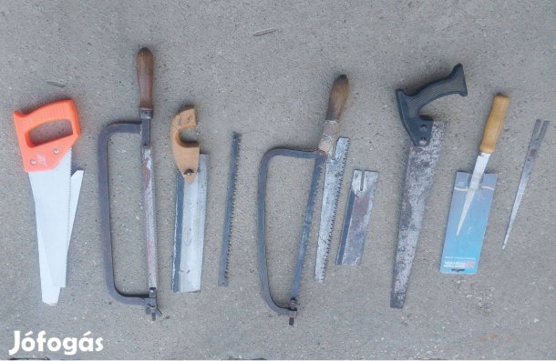 Régi fa és fém fűrészek