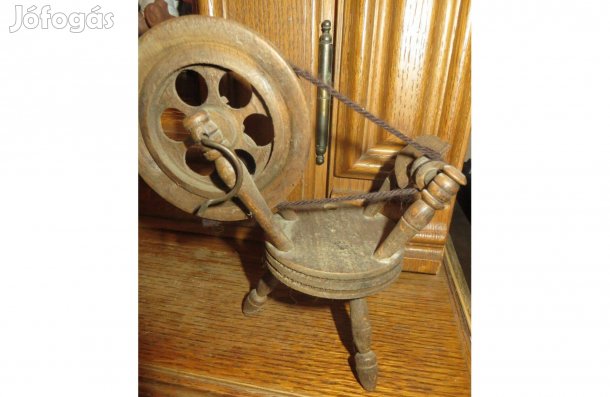 Régi fából készült mini modell rokka 15 x 14 cm