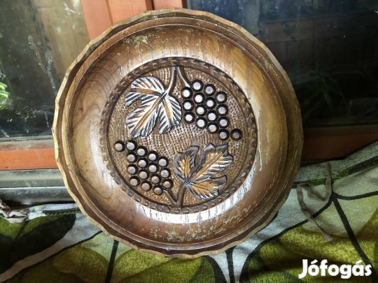Régi falitányér ,fa tányér szóló motívummal 3000 Ft 