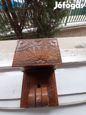 Régi faragott fiókos fa ékszertartó ládika