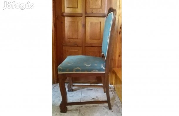 Régi faragott szék