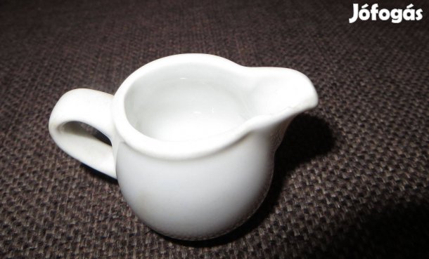 Régi fehér kerámia tejszínes kiöntő 3,5 cm jelzett Bauschero Bavaria G