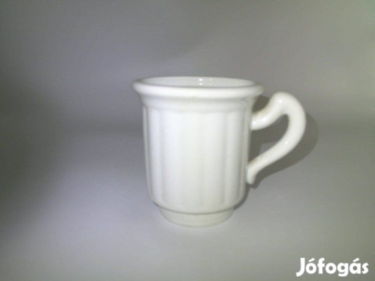 Régi fehér porcelán szűrő, tea- vagy kávészűrő