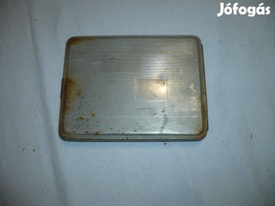 Régi fém cigaretta tárca