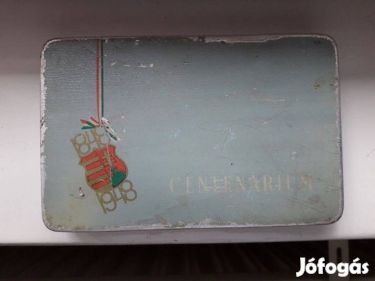 Régi fém cigarettásdoboz