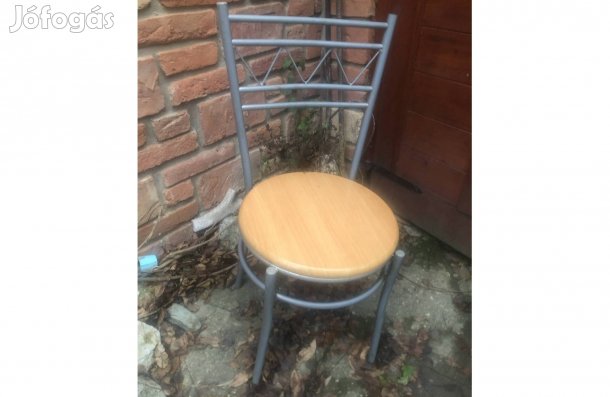 Régi fémvázas használt szék 2500 Ft