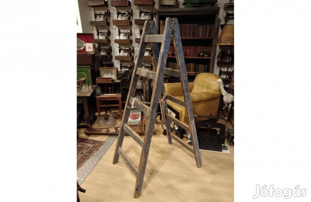 Régi festő létra, patinás szürke létra, ipari stílusú dekorációként