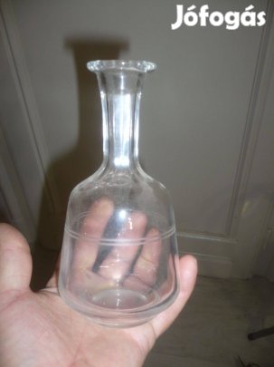 Régi fújt csiszolt üveg palack