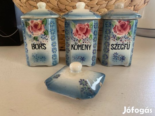 Régi fűszertartók (bors, kömény, szegfű)