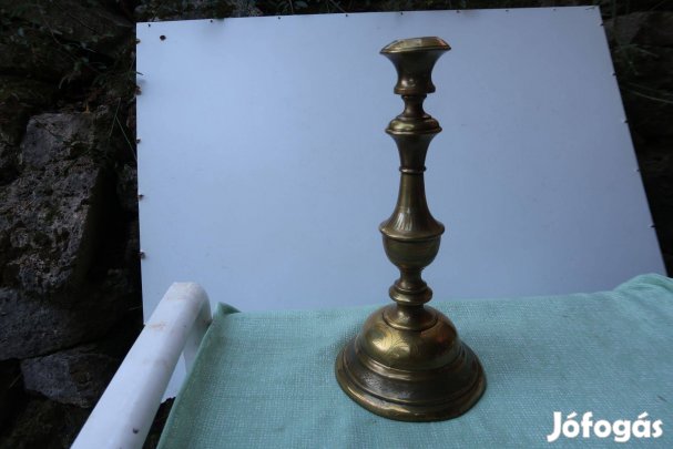 Régi gravirozott diszitésű réz gyertyatartó 36 cm