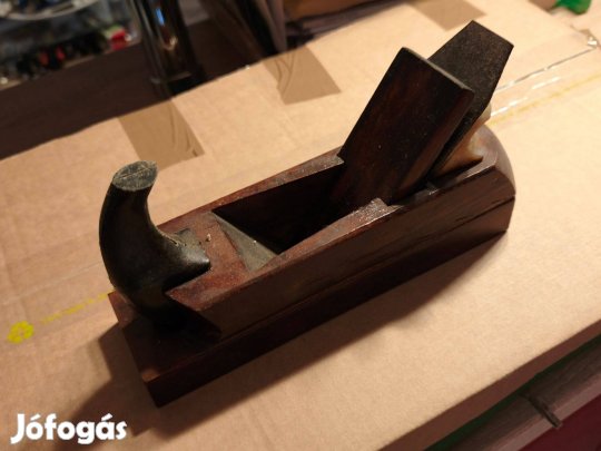 Régi gyalú asztalos szerszám