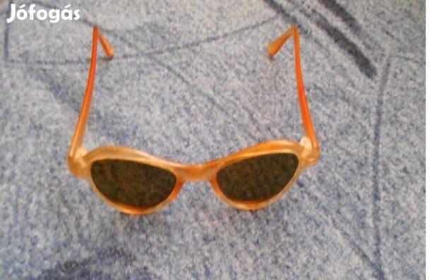 Régi gyerek napszemüveg