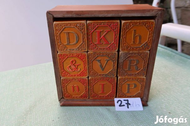 Régi gyerekjáték 27 db-os szókirakó-kétoldalas kőből