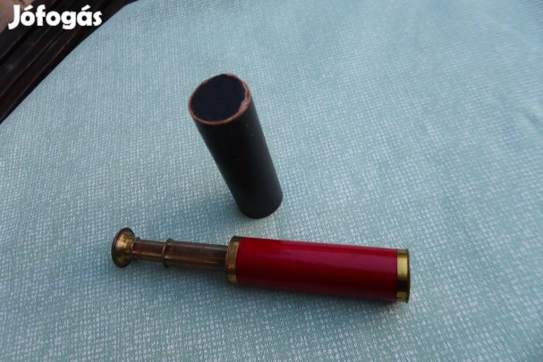 Régi gyerekjáték-kalóz távcső-műkődő