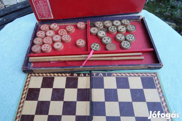 Régi gyerekjáték malom-korongokkal