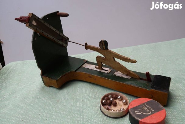 Régi gyerekjáték űgyességi reflexhez műkődik