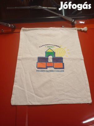 Régi iskolai tankönyvcsomag tartó.