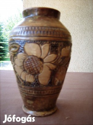 Régi jelzett Korondi váza