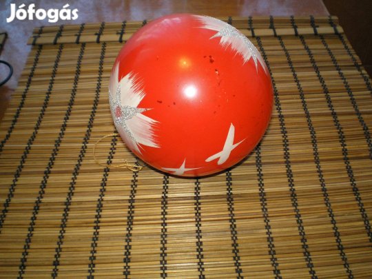 Régi karácsonyfadísz az átlagosnál nagyobb méretű átmérője 12 cm