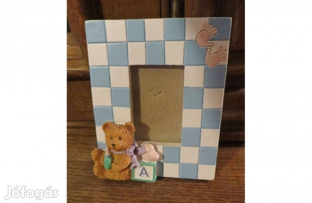 Régi kék-fehér kockás képkeret mackó cumisüveggel 9,5 x 11,5 cm