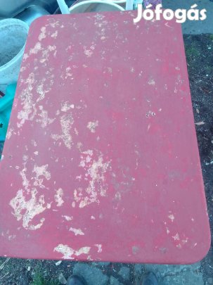 Régi kerti bútor csomag - vas asztal, fa sámli, retro gyerekszék