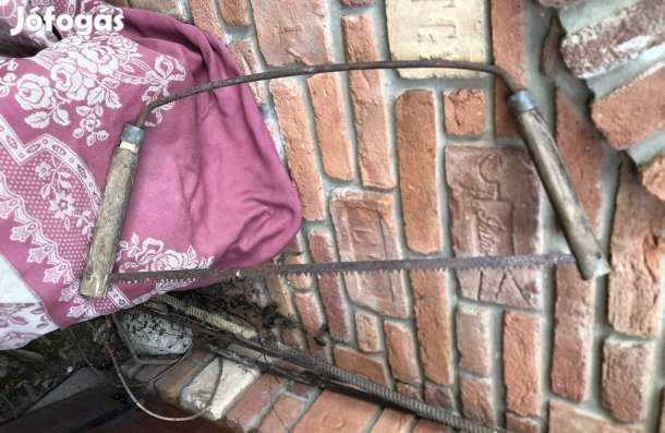 Régi kézi fűrész ,fanyelű 2500 Ft