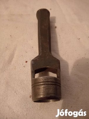 Régi kézi lyukasztó