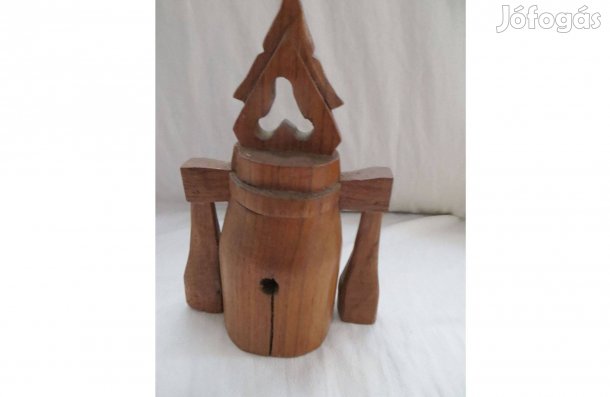 Régi kézzel faragott rusztikus dísztárgy fa kolomp