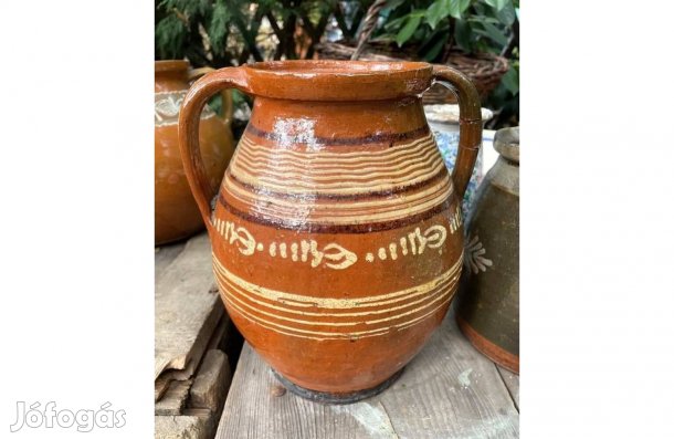 Régi kézzel festett füles kerámia korsó népi paraszti dekoráció