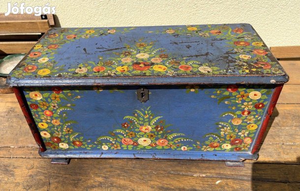 Régi kézzel festett virágmintás rusztikus népi kis láda ládika doboz