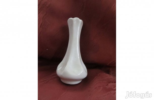 Régi kicsi fehér porcelán váza 9,5 cm