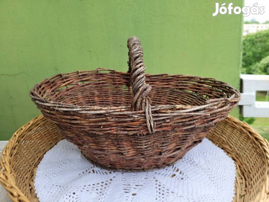 Régi kis vessző kosár