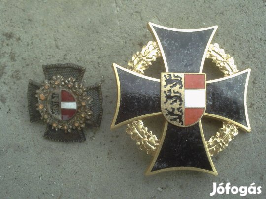 Régi kitüntetés pár egyben eladó
