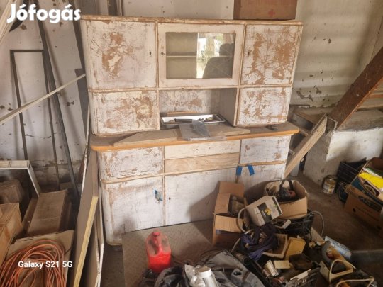 Régi konyhabútor