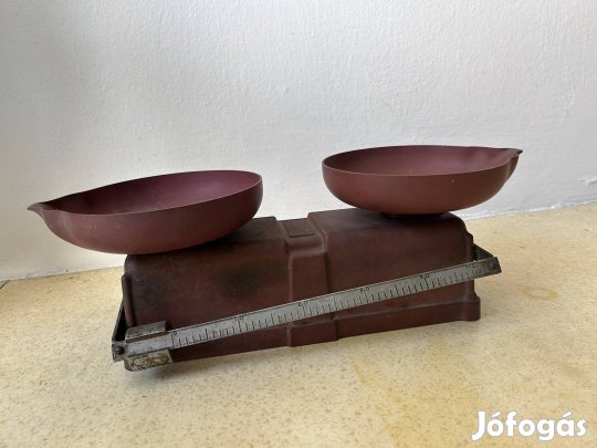 Régi konyhai mérleg