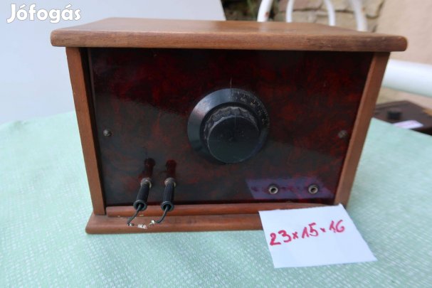 Régi korabeli detektoros amatőr rádió műkődik 1930