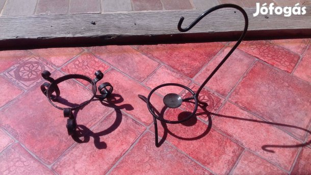 Régi kovácsolt vas kis asztali bográcstartó