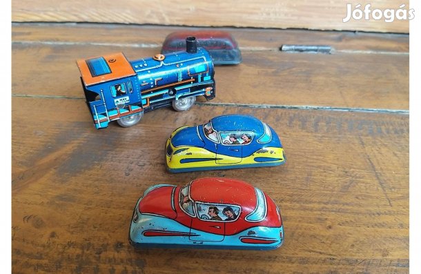 Régi lemezárugyári fém felhúzhatós mozdony , autó