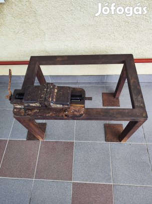 Régi magyar 125-ös satu állvánnyal